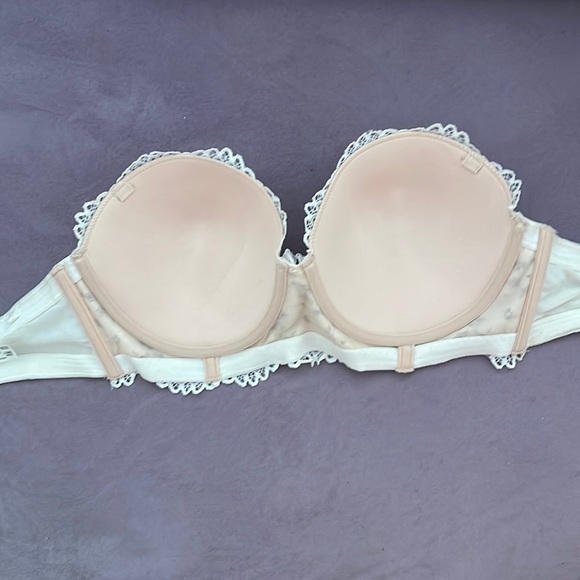 10E bra - Picture 2 of 2